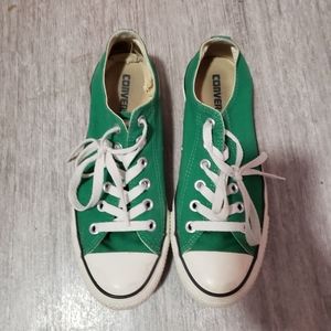 Green Converse low tops size 39
